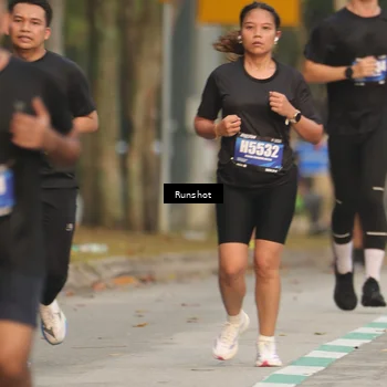 Runner Photo 5628000
