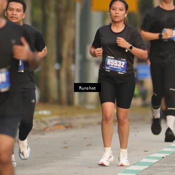 Runner Photo 5628004