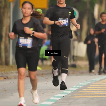 Runner Photo 5628056