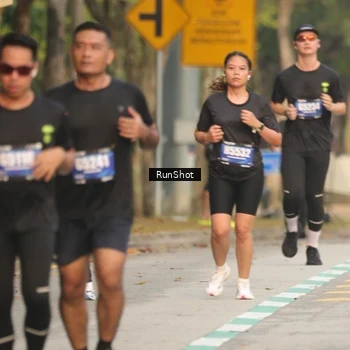 Runner Photo 5628100