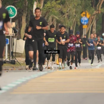 Runner Photo 5628154