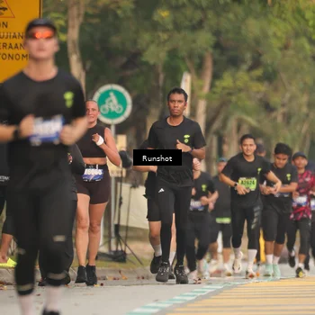 Runner Photo 5628190
