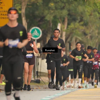 Runner Photo 5628191