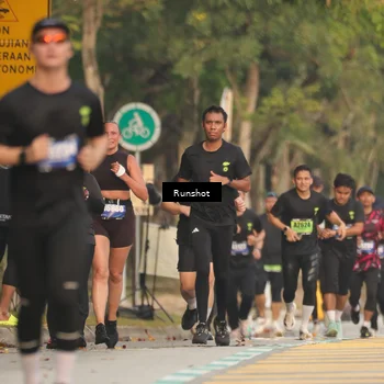 Runner Photo 5628205