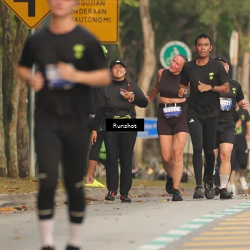 Runner Photo 5628325