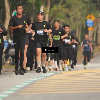 Runner Photo 5628473