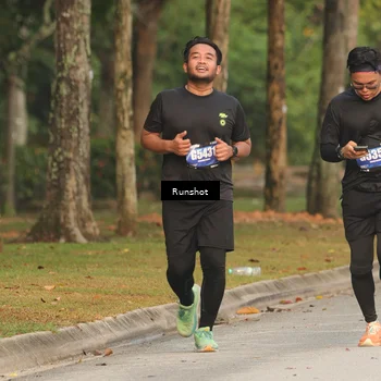 Runner Photo 5630315