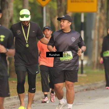 Runner Photo 5630420