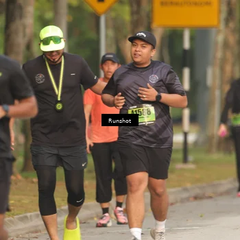 Runner Photo 5630422
