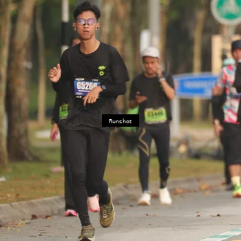 Runner Photo 5630544