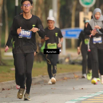 Runner Photo 5630549