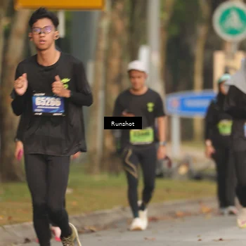 Runner Photo 5630578