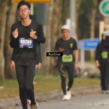 Runner Photo 5630579