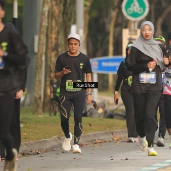 Runner Photo 5630590