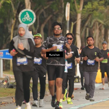 Runner Photo 5630615
