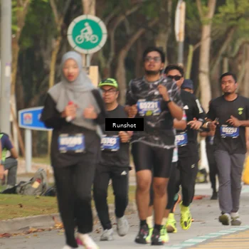 Runner Photo 5630635
