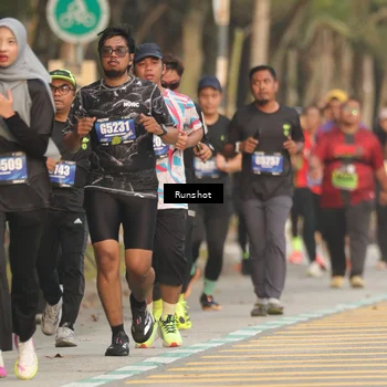 Runner Photo 5630692