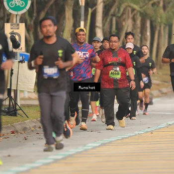 Runner Photo 5630858