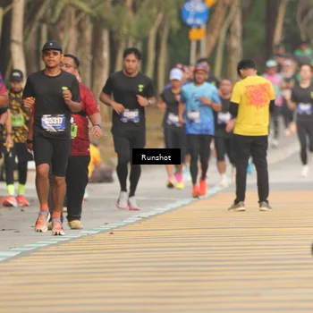 Runner Photo 5630930