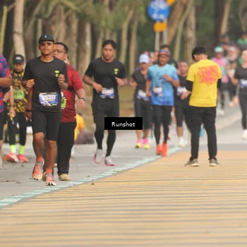Runner Photo 5630937