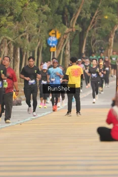 Runner Photo 5630945