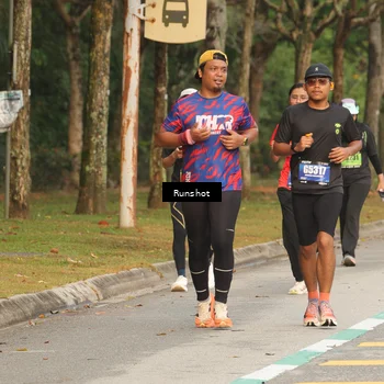 Runner Photo 5631154