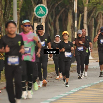 Runner Photo 5631423
