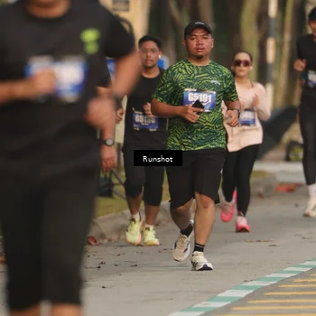 Runner Photo 5631691