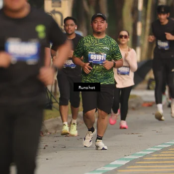 Runner Photo 5631695