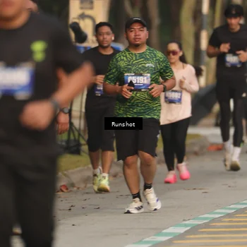 Runner Photo 5631700
