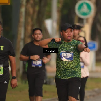 Runner Photo 5631872