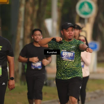 Runner Photo 5631876