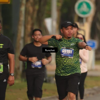 Runner Photo 5631877