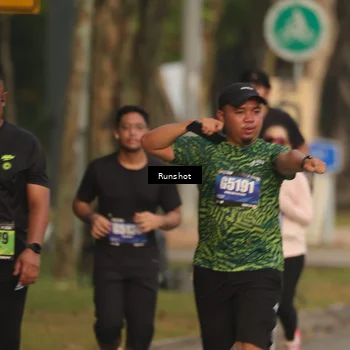 Runner Photo 5631878