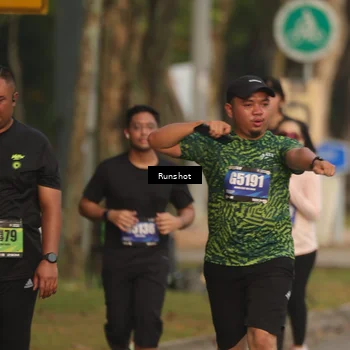 Runner Photo 5631882