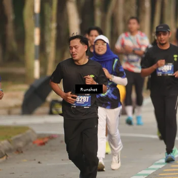Runner Photo 5632119