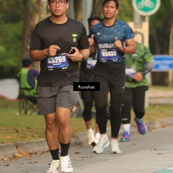 Runner Photo 5632444
