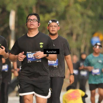Runner Photo 5632671