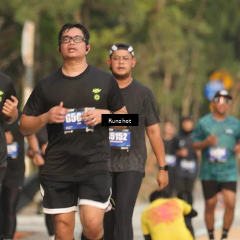 Runner Photo 5632673