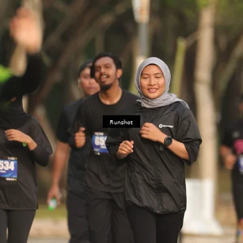 Runner Photo 5633216