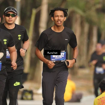 Runner Photo 5633342