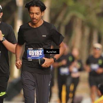 Runner Photo 5633345