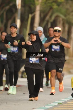 Runner Photo 5633365