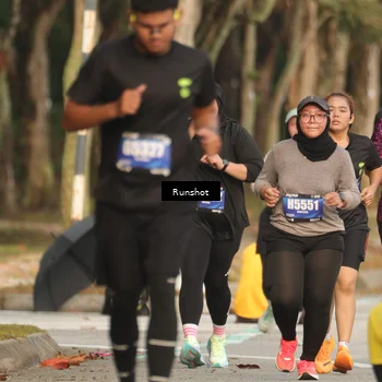 Runner Photo 5633435
