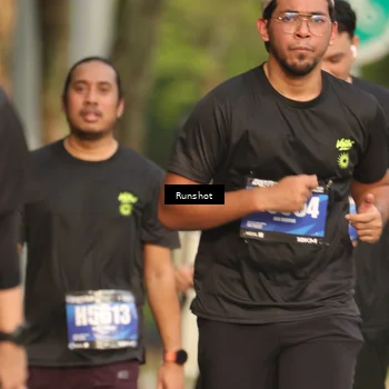 Runner Photo 5633496