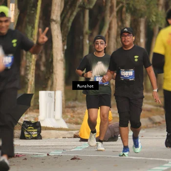 Runner Photo 5633497