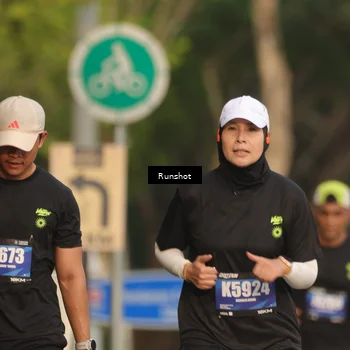 Runner Photo 5633656