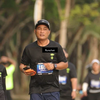 Runner Photo 5633798