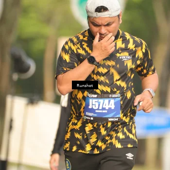 Runner Photo 5634373