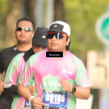 Runner Photo 5634596